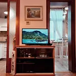 Casa Degli Ulivi 19 아파트 파에디스
