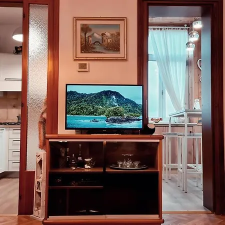 Casa Degli Ulivi 19 아파트 파에디스